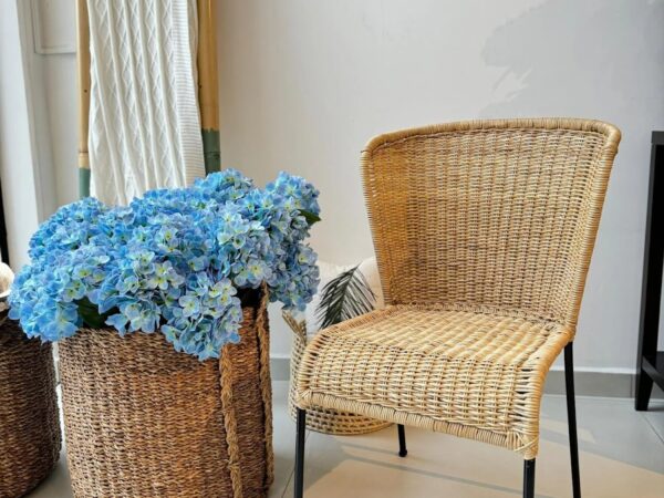 Saiba Como Dar um Toque Rústico à sua Sala com Cadeiras de Bambu